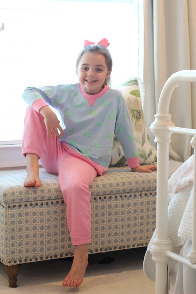 Cassidy Comfy Crewneck (Pink) - Pearl's Turtle Parade